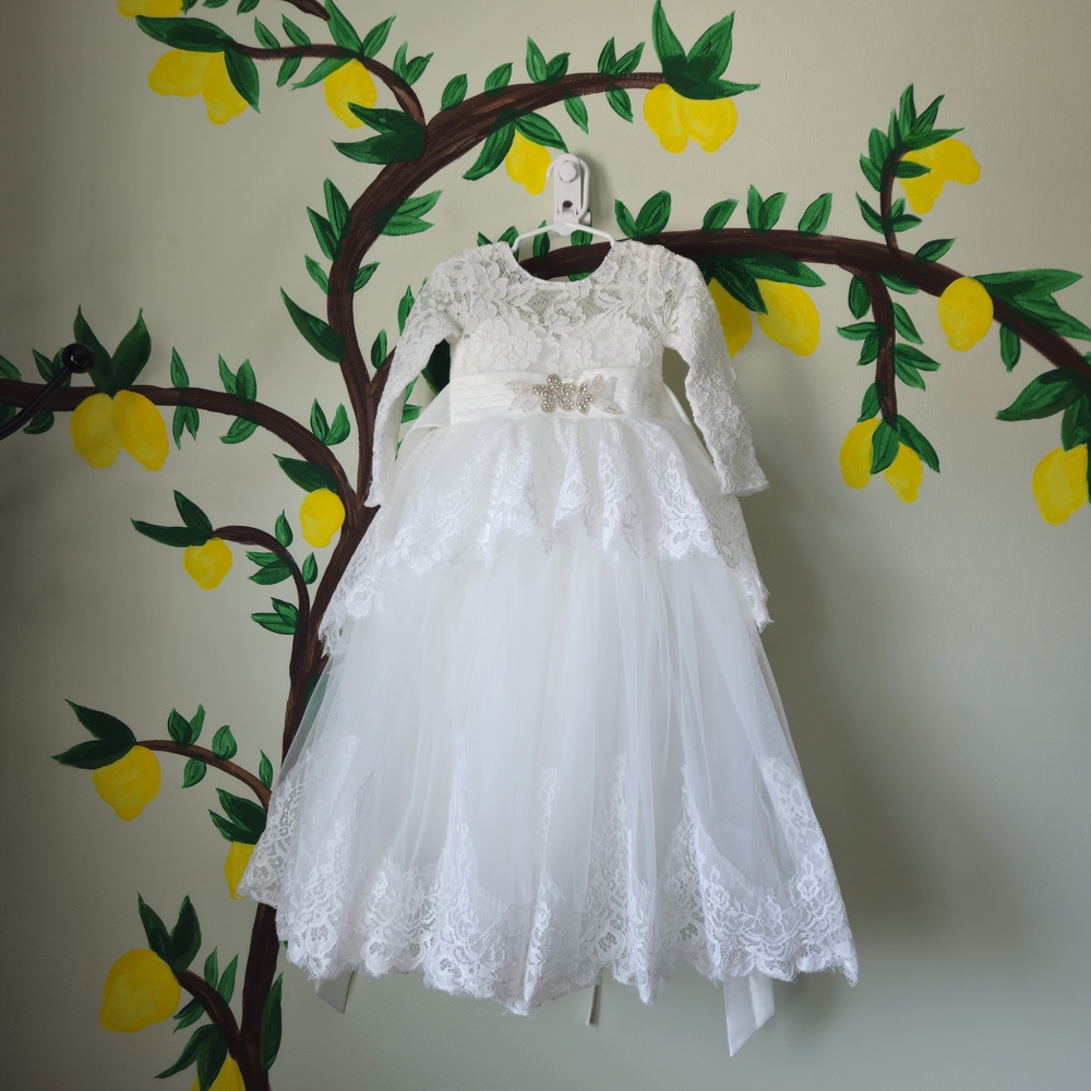 Elegant White Lace Dress